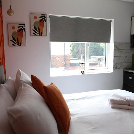 Cb Stays - Private Rooms With Ensuite And Kitchenette In Peterborough Esterno foto