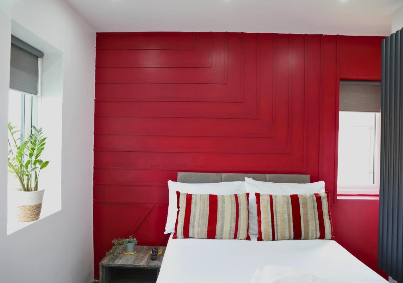 Cb Stays - Private Rooms With Ensuite And Kitchenette In Peterborough Esterno foto