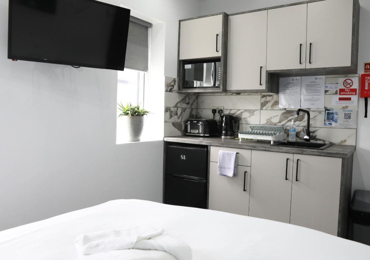 Cb Stays - Private Rooms With Ensuite And Kitchenette In Peterborough Esterno foto