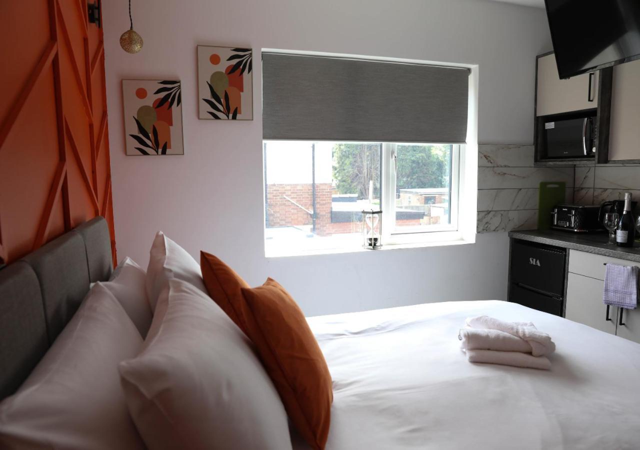 Cb Stays - Private Rooms With Ensuite And Kitchenette In Peterborough Esterno foto