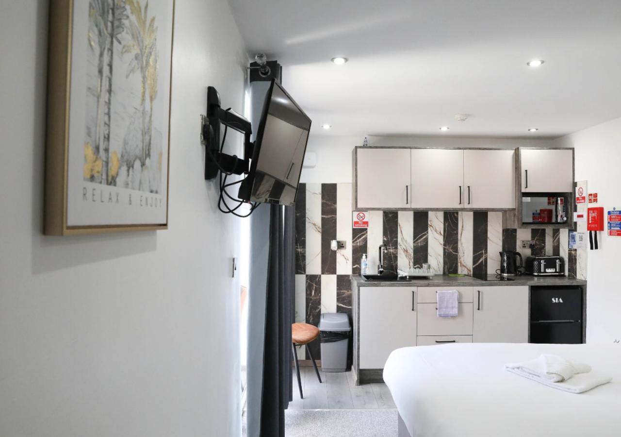 Cb Stays - Private Rooms With Ensuite And Kitchenette In Peterborough Esterno foto
